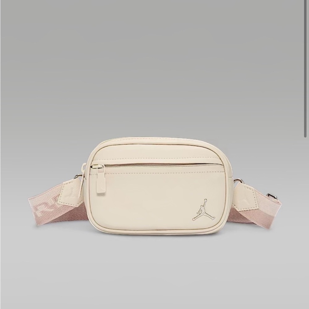 Jordan Monarch Camera Bag (1L)
